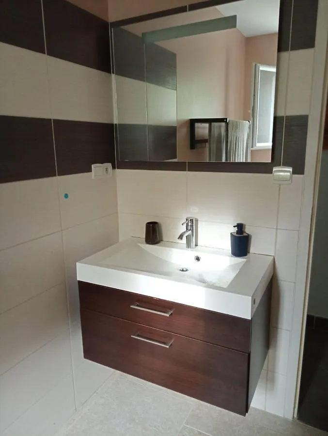 منزل للإقامة Chambre Privee Dans Maison Pont-de-Labeaume